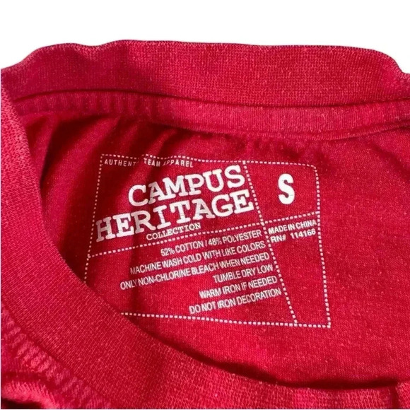 University of Wisconsin NCAA Campus Heritage - Red Short Sleeve T-Shirt Size S - Picture 3 of 7
